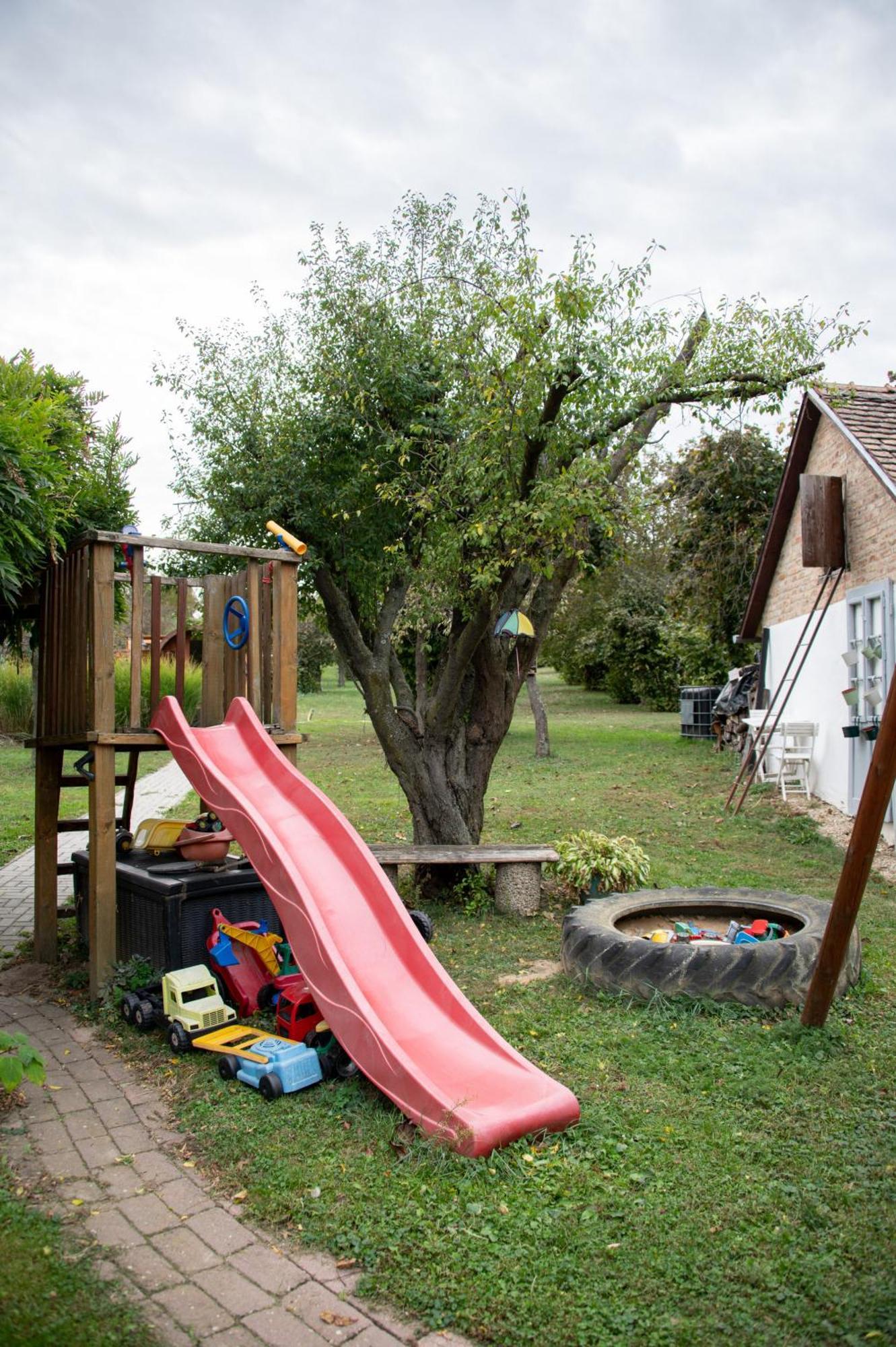 Rozmaring Vendeghaz Otel Zengővárkony Dış mekan fotoğraf