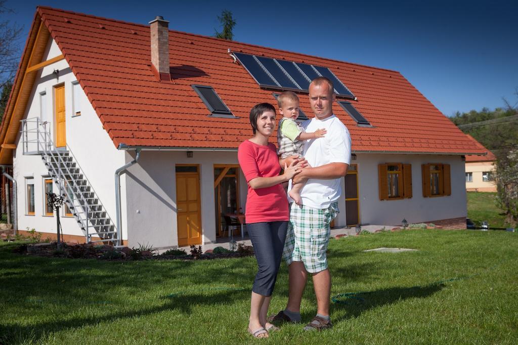 Rozmaring Vendeghaz Otel Zengővárkony Dış mekan fotoğraf