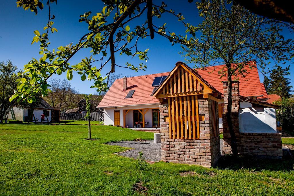 Rozmaring Vendeghaz Otel Zengővárkony Dış mekan fotoğraf