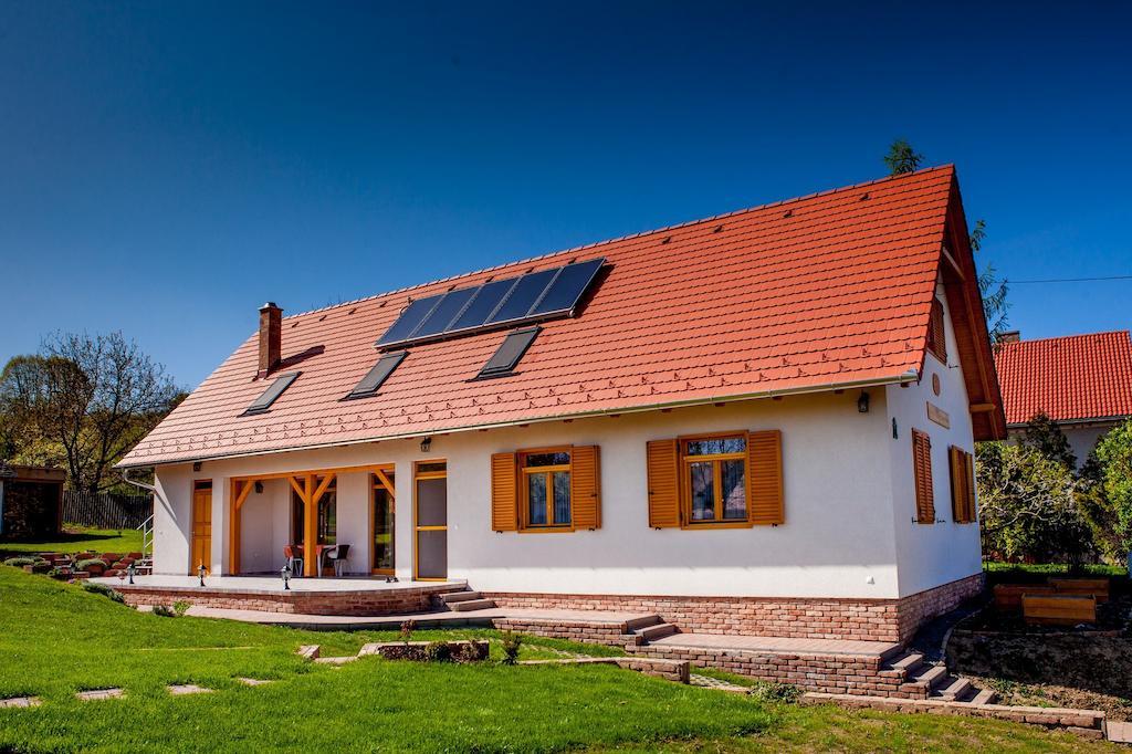Rozmaring Vendeghaz Otel Zengővárkony Dış mekan fotoğraf